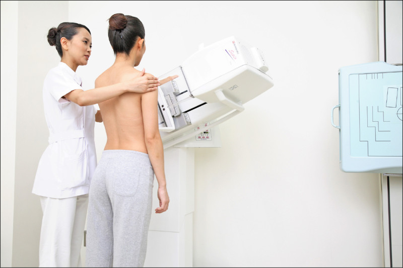 母親節守護媽媽健康 國健署提醒女性定期健檢
