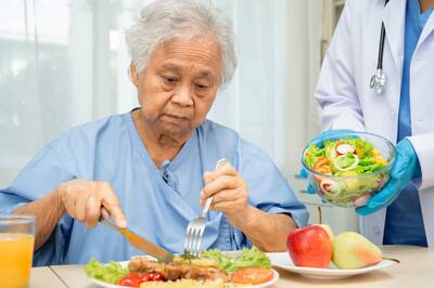 健康網》嗆咳就來不及 醫：長輩吞嚥要訓練