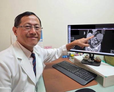 8旬婦食慾不振竟是大腸跑進胸腔  釀罕見自發性橫膈膜疝氣