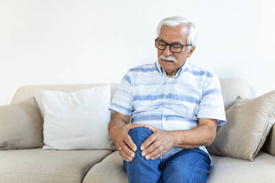健康網》60歲後腿無力別只怪膝蓋 水果升糖陷阱恐拖累行動力
