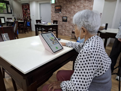 一分鐘讀心術 看圖卡說話評估認知功能