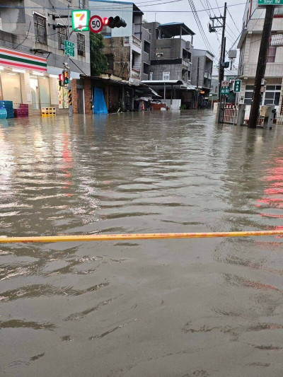 高雄豪雨積水漸退傳染病風險升高 衛生局：雨後1週登革熱關鍵期