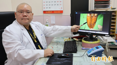 下體癢爆2年！30歲男「手賤捏破」 103顆菜花爬滿下體、大腿