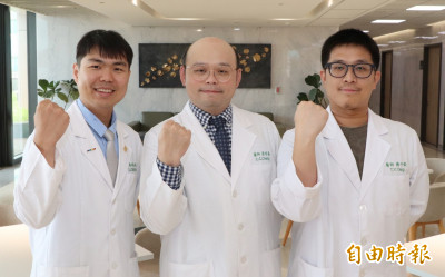 萬分之1的機率！心臟、肝臟全相反   罹肺癌跨科5小時順利切除