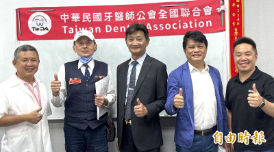桃園市牙醫師公會 進入車隊推動職業駕駛口腔健檢 百名運將受惠