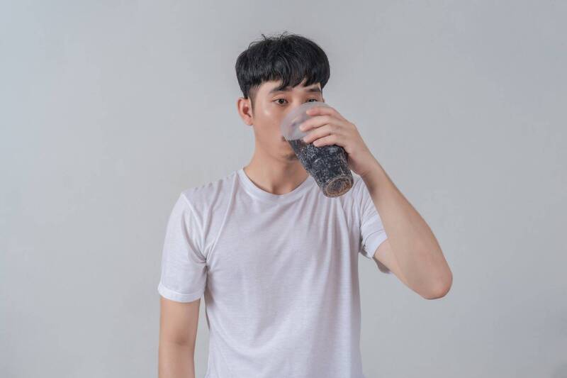 愛喝奶茶注意了！美國最新研究：每天1杯含糖飲料 患胃癌風險激增
