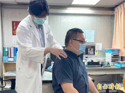 農曆七月「走路輕飄飄」以為卡到陰？醫檢查驚揭真相：恐癱瘓！