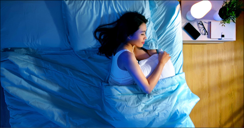 熬夜易增內臟脂肪 醫：補眠也難逆轉