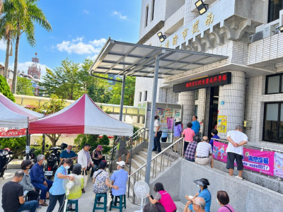 首度導入免疫加強型疫苗！南投10院長挽袖示範打疫苗
