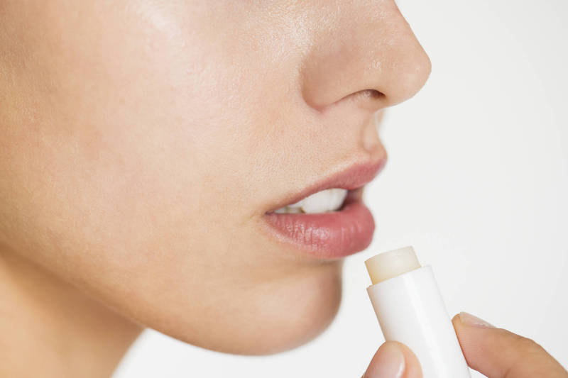 健康網》防曬護唇膏真的有用嗎？ 醫：做到「這點」才有效 - 美顏抗老 -