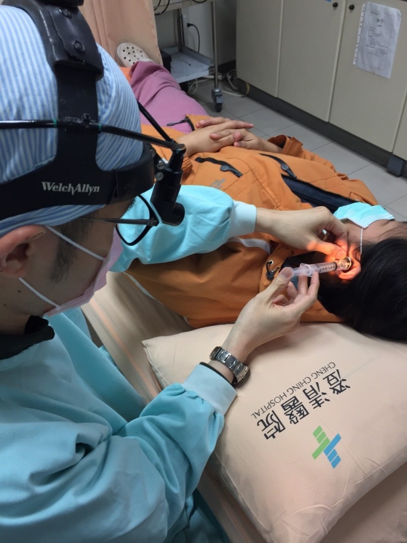 突發性耳聾進行耳內注射手術治療。（示意圖，記者蔡淑媛攝翻）
