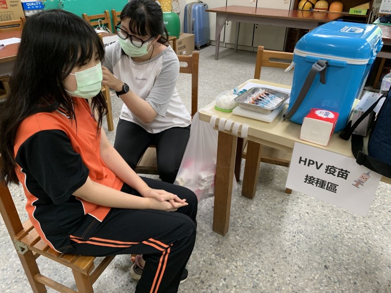 Fw: [新聞] 國二、國三女孩 公費HPV疫苗接種6/30截止
