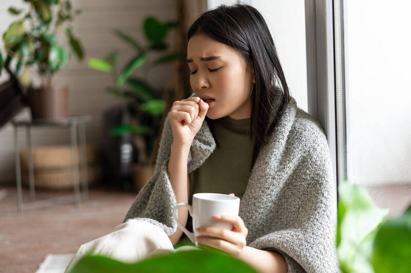 健康網》4種久咳不癒情況 中醫調理助擊退 - 自由健康網