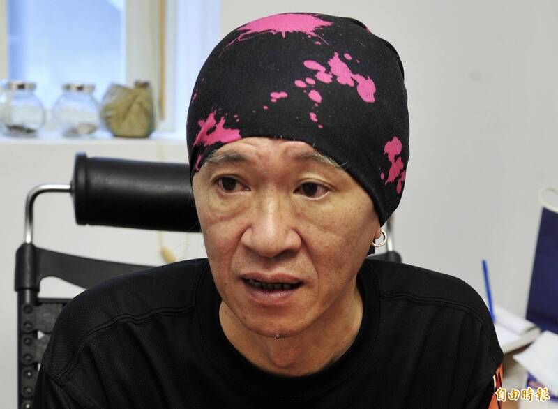 資名歌手林俊傑的恩師林秋離曾患有肝硬化、肝癌症狀,在上個月接受兒子捐肝進行移植手術,無奈12天後仍不敵病魔病逝,享壽62歲。(資料照,記者陳奕全攝) phpXhTQic