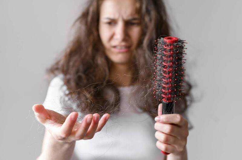 健康網》女性經期會落髮！ 醫：補「它」補血又助長髮