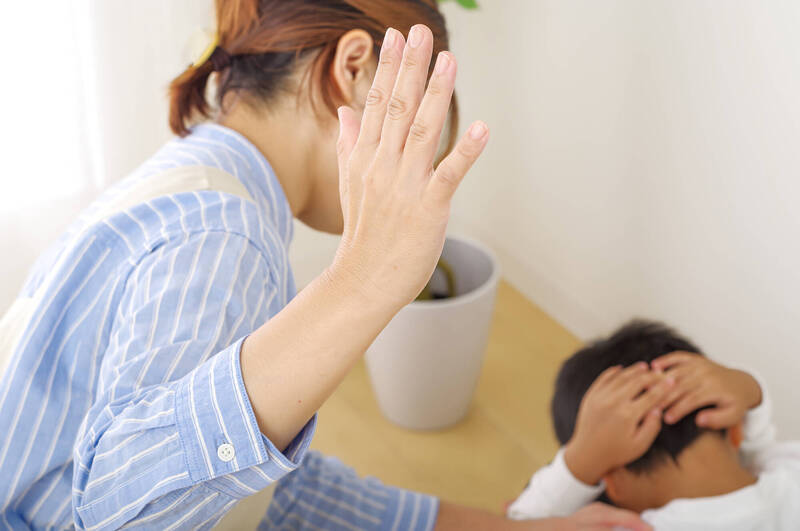 健康網》體罰不只影響心理 醫：恐讓孩子長不高、胖一圈