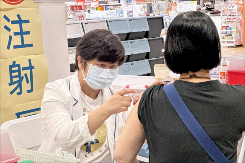 新冠6月恐迎高峰 疫苗打氣增2成