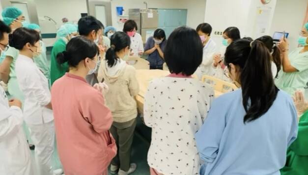 健康網》台電李元瀚最後制服 ICU：尺寸不合趕忙找阿姨改