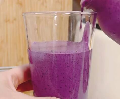 健康網》3C族護眼神隊友！ 營養師教速成低卡「花青素奶昔」