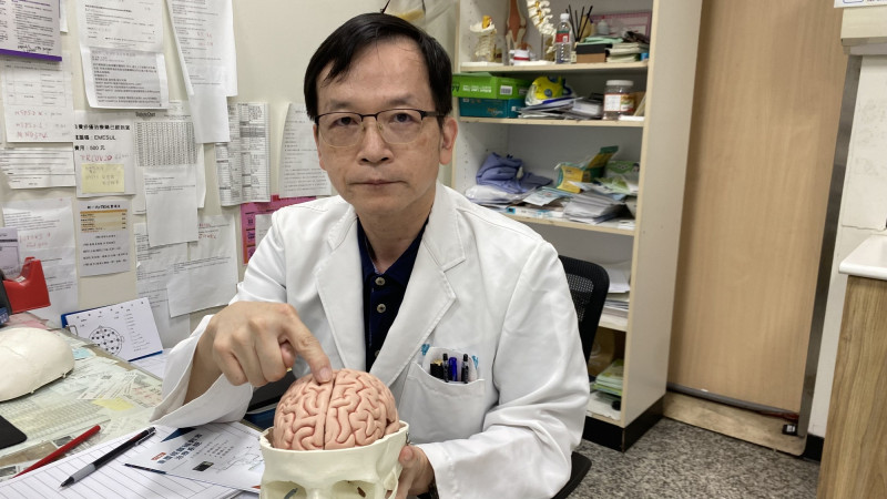 7旬村長雙腿無力險動脊椎手術 確定主因是糖尿病