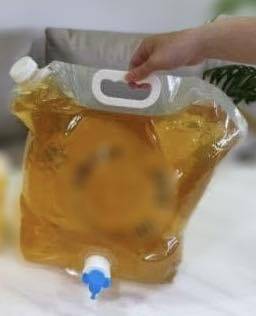 奇美醫院加護醫學部醫師陳志金說,每回看到大包茶飲,都令ICU醫護聯想「怎麼還沒倒?」(取自陳志金臉書) 奇美醫院加護醫學部醫師陳志金說,每回看到大包茶飲,都令ICU醫護聯想「怎麼還沒倒?」(取自陳志金臉書)