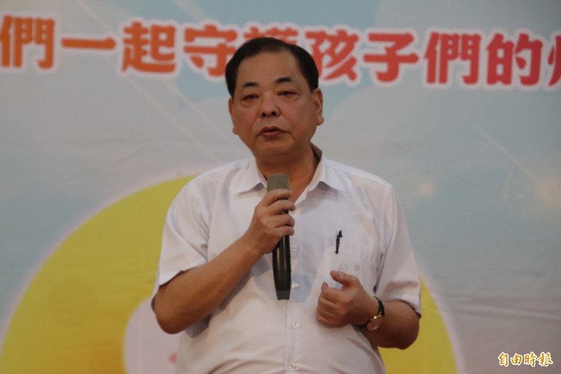 新竹縣副縣長陳見賢說,尖石五峰橫山3處偏鄉中小學生的齲齒率高於全縣平均,複檢率卻又低於全縣平均。(記者黃美珠攝) 新竹縣副縣長陳見賢說,尖石五峰橫山3處偏鄉中小學生的齲齒率高於全縣平均,複檢率卻又低於全縣平均。(記者黃美珠攝)