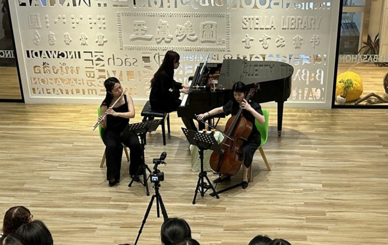 嘉基將於11日舉辦「浪漫三重奏」音樂會,邀請台灣音樂世紀樂團的大提琴家陳閔媃、長笛家楊喻方與鋼琴家蔡世柔共同演出。(嘉基提供) 嘉基將於11日舉辦「浪漫三重奏」音樂會,邀請台灣音樂世紀樂團的大提琴家陳閔媃、長笛家楊喻方與鋼琴家蔡世柔共同演出。(嘉基提供)