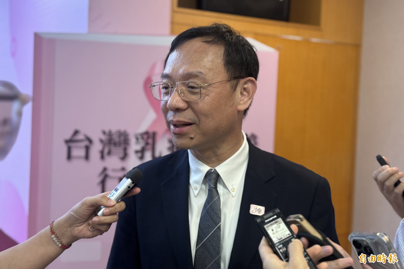 衛福部長石崇良透露,衛福部正規劃推出全新的「健康幣」制度。(記者邱芷柔攝) 衛福部長石崇良透露,衛福部正規劃推出全新的「健康幣」制度。(記者邱芷柔攝)