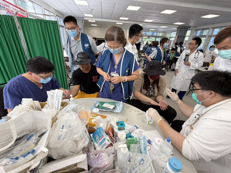 花蓮慈濟醫院進駐災區19天,服務病患人次超過4300人次。(記者王峻祺攝) 花蓮慈濟醫院進駐災區19天,服務病患人次超過4300人次。(記者王峻祺攝)