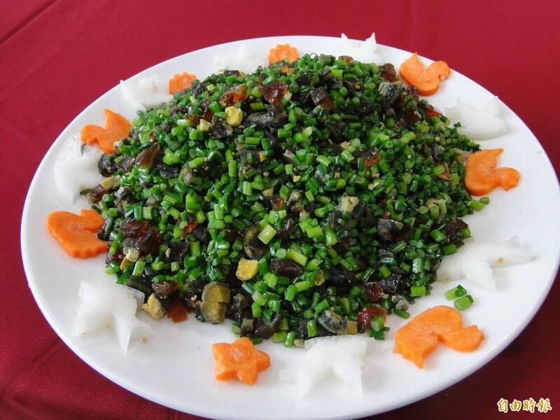 營養師黃雅鈺表示,24節氣剛過「寒露」,建議此時可以適當攝取溫補食材,並推薦富含葉酸、膳食纖維與維生素A的韭菜花,驅寒又能補元氣。(資料照) 營養師黃雅鈺表示,24節氣剛過「寒露」,建議此時可以適當攝取溫補食材,並推薦富含葉酸、膳食纖維與維生素A的韭菜花,驅寒又能補元氣。(資料照)