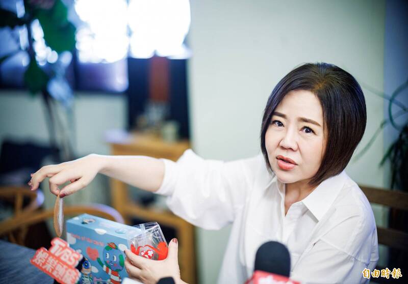 約在2022年,于美人疑似因長期攝取過量維生素C,醫師取出幾顆腎臟結石。(資料照、記者王文麟攝) 約在2022年,于美人疑似因長期攝取過量維生素C,醫師取出幾顆腎臟結石。(資料照、記者王文麟攝)