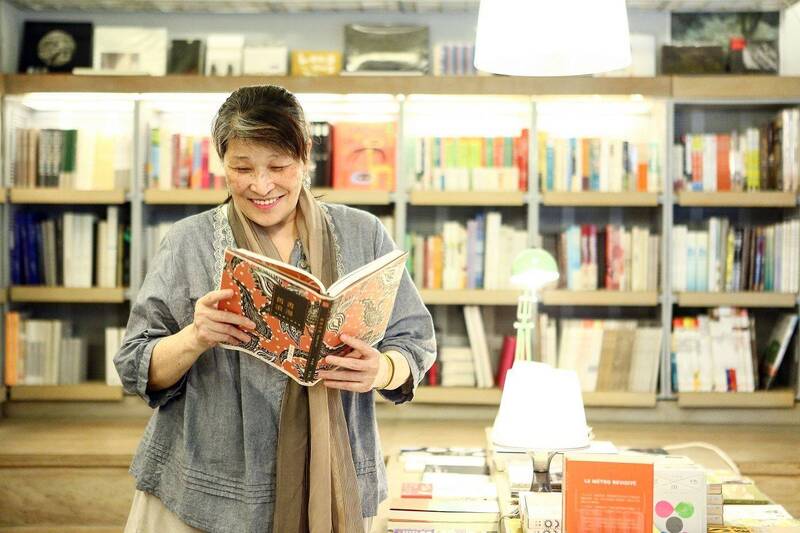 名作家、編劇袁瓊瓊自曝中風,術後一直想喝咖啡,被醫師「噹」了一下。(取自袁瓊瓊臉書) 名作家、編劇袁瓊瓊自曝中風,術後一直想喝咖啡,被醫師「噹」了一下。(取自袁瓊瓊臉書)