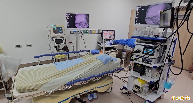 基隆長庚「精準醫療檢查中心」整合胃腸肝膽科、心臟內科、大腸直腸外科、腎臟科等9個專科檢查室空間。(記者盧賢秀攝) 基隆長庚「精準醫療檢查中心」整合胃腸肝膽科、心臟內科、大腸直腸外科、腎臟科等9個專科檢查室空間。(記者盧賢秀攝)