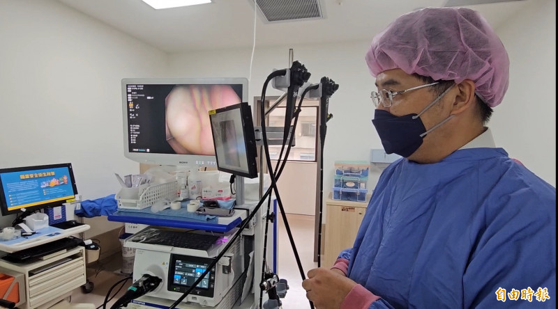 基隆長庚「精準醫療檢查中心」智能報到系統,提升檢查流程服務效率。(記者盧賢秀攝) 基隆長庚「精準醫療檢查中心」智能報到系統,提升檢查流程服務效率。(記者盧賢秀攝)