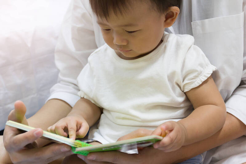 高雄諾貝爾眼科鄭宇庭醫師提醒,許多孩子在進入小學前,就已經開始出現視力問題。
示意圖,圖中人物與新聞無關。(圖取自shutterstock) 健康網》保護孩子銳利視力 眼科醫:學齡前是近視防治黃金期