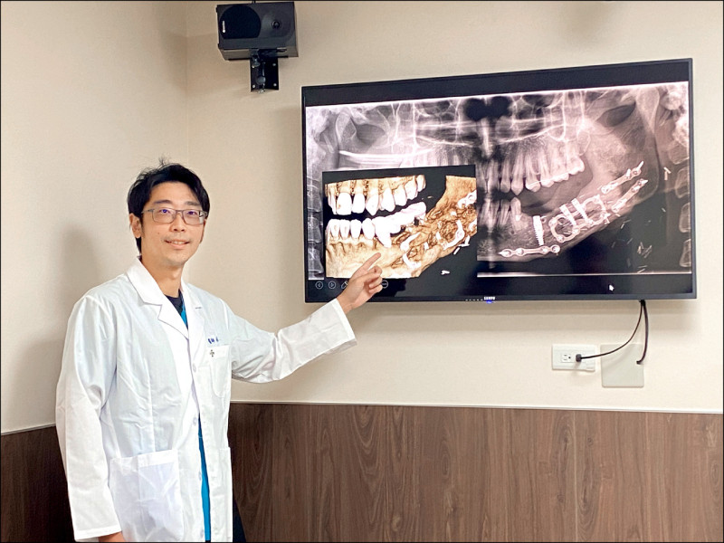 ▲林楠瑾醫師說明個案治療過程。(彰化秀傳醫院提供) ▲林楠瑾醫師說明個案治療過程。(彰化秀傳醫院提供)