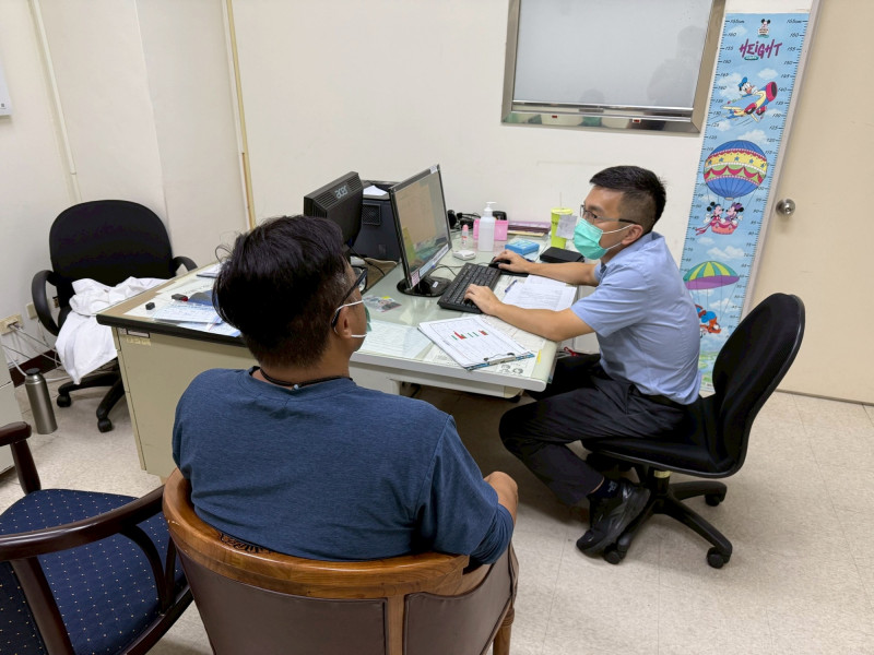 網路成癮非青少年專利,大人也會因為網路成癮到醫院求助。(衛福部玉里醫院提供) 網路成癮非青少年專利,大人也會因為網路成癮到醫院求助。(衛福部玉里醫院提供)