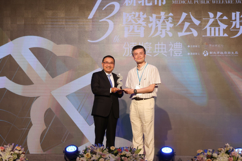 守護東北角19年 瑞芳醫師麥可獲醫療特殊奉獻獎
