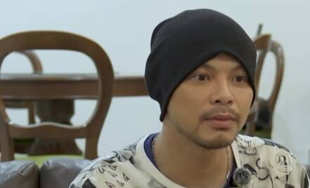 大馬歌手黃明志已被警方查出攜毒及尿液有毒品反應。大同醫院身心科醫師王紹丞說,多重毒品合併使用,最易引發猝死。(取自黃明志IG) 大馬歌手黃明志已被警方查出攜毒及尿液有毒品反應。大同醫院身心科醫師王紹丞說,多重毒品合併使用,最易引發猝死。(取自黃明志IG)