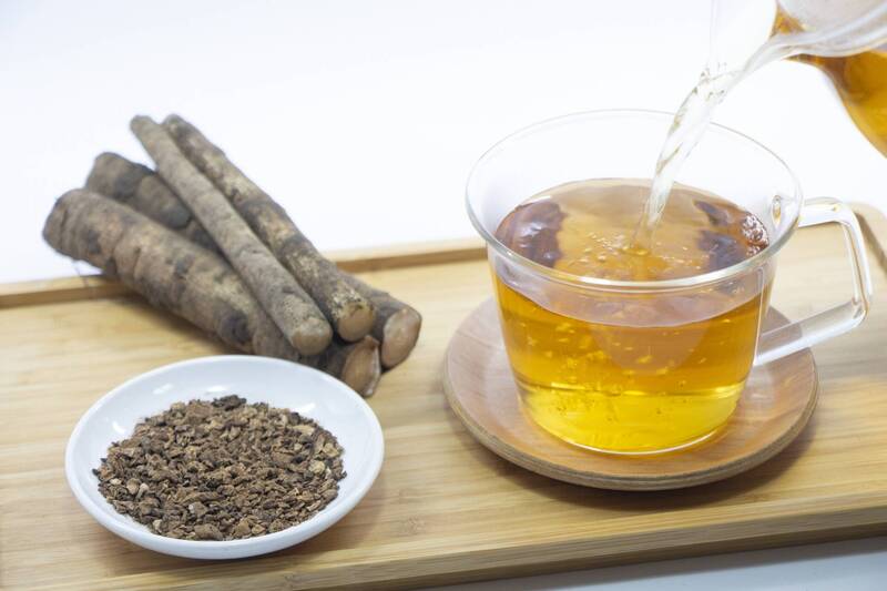 營養師李婉萍建議,牛蒡含大量水溶性膳食纖維,消化時間變長,維持血糖穩定;且牛蒡茶製作簡便。(圖取自PhotoAC) 營養師李婉萍建議,牛蒡含大量水溶性膳食纖維,消化時間變長,維持血糖穩定;且牛蒡茶製作簡便。(圖取自PhotoAC)