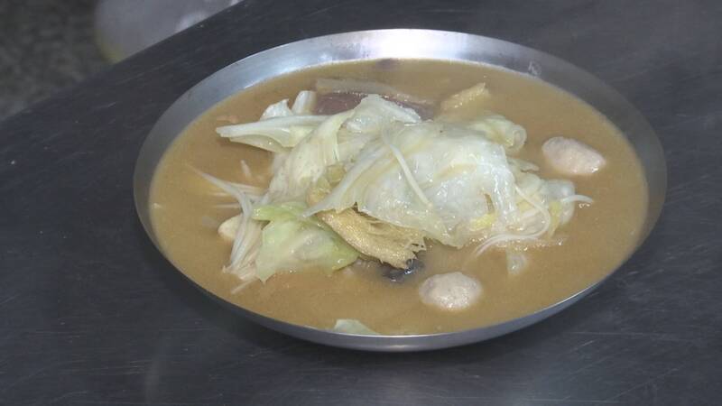 好食課營養師李宜樺指出,一塊肉去皮大約即可減少10大卡熱量!(資料照) 好食課營養師李宜樺指出,一塊肉去皮大約即可減少10大卡熱量!(資料照)