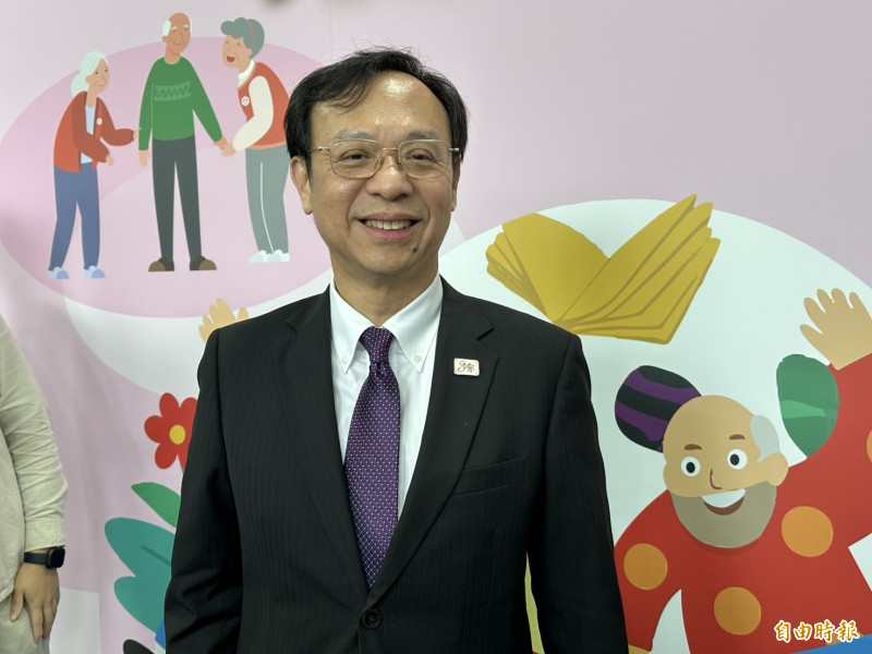 衛福部長石崇良表示,未來執行醫美手術的醫師都要經大外科訓練,保障民眾安全。(記者楊媛婷攝) 衛福部長石崇良表示,未來執行醫美手術的醫師都要經大外科訓練,保障民眾安全。(記者楊媛婷攝)