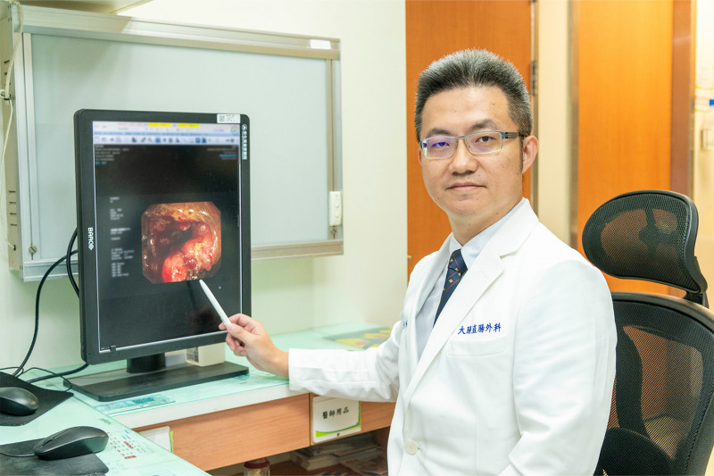 1天坐馬桶12小時！ 7旬翁便秘竟是大腸被7公分腫瘤塞住