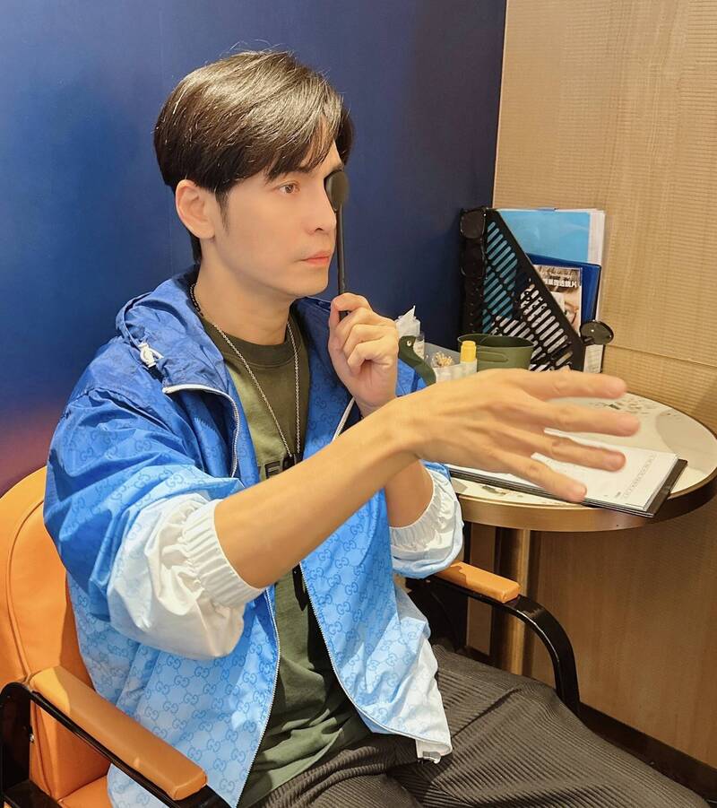 健康網》Gino罹患修格蘭氏症 醫：眼乾症狀達3個月