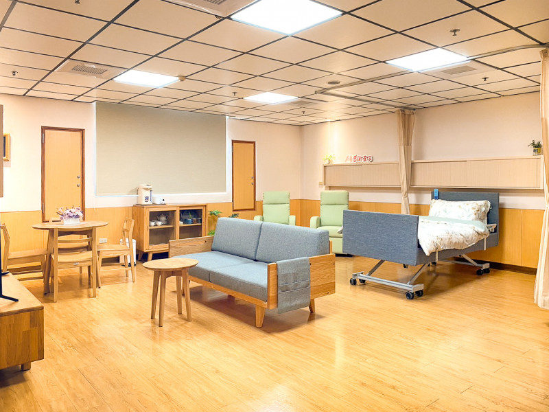 「聖愛之家」安寧病房提供家人同住,陪伴臨終者走完生命最終章。(聖功醫院提供) 「聖愛之家」安寧病房提供家人同住,陪伴臨終者走完生命最終章。(聖功醫院提供)