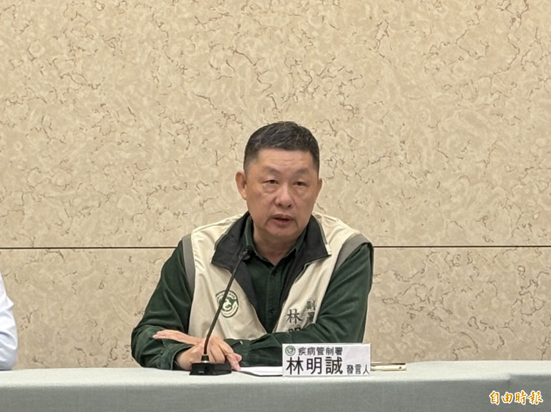 疾管署副署長林明誠提醒,社區仍有腸病毒傳播風險,提醒家長與教托育人員保持警覺。(記者林志怡攝) 疾管署副署長林明誠提醒,社區仍有腸病毒傳播風險,提醒家長與教托育人員保持警覺。(記者林志怡攝)