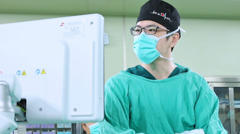 50歲婦女脖子明顯凸起 就醫查出逾3公分甲狀腺結節