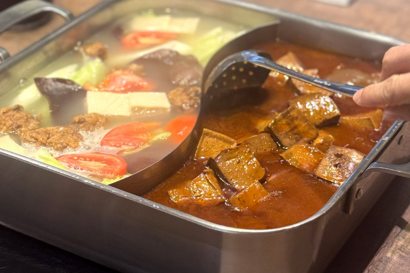 過年湯別亂喝！醫曝「這順序」吃 胃酸逆流少一半