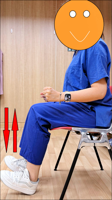 ▲腳踝幫浦運動。(照片提供/物理治療師戴汝) ▲腳踝幫浦運動。(照片提供/物理治療師戴汝)