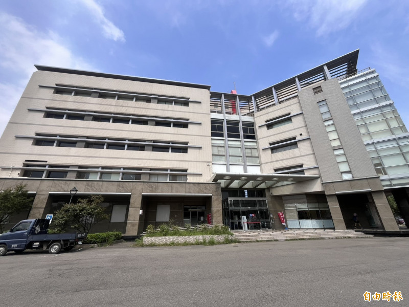 新竹捐血中心與新竹縣政府警察局志工大隊,明(18)日將在竹北愛心樓舉辦 「捐血傳愛,守護生命!」捐血活動。(記者廖雪茹攝) 新竹捐血中心與新竹縣政府警察局志工大隊,明(18)日將在竹北愛心樓舉辦 「捐血傳愛,守護生命!」捐血活動。(記者廖雪茹攝)